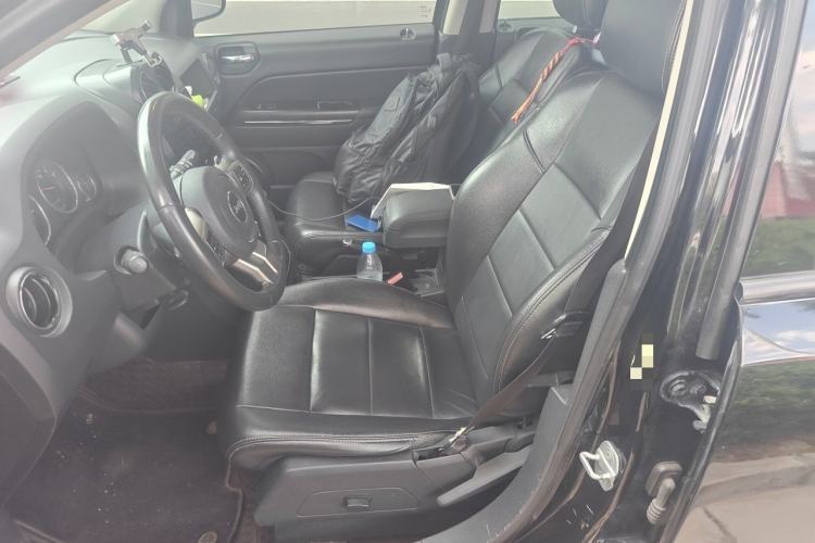 Used Jeep Compass 2013 2.4L four-wheel drive luxury version Left Front Seat