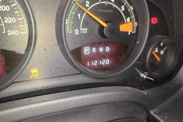 Used Jeep Compass 2013 2.0L two-wheel drive sport version Odometer Close Up