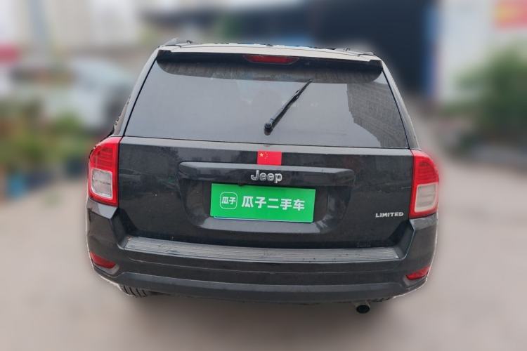 Used Jeep Compass 2013 2.0L two-wheel drive luxury version Rear