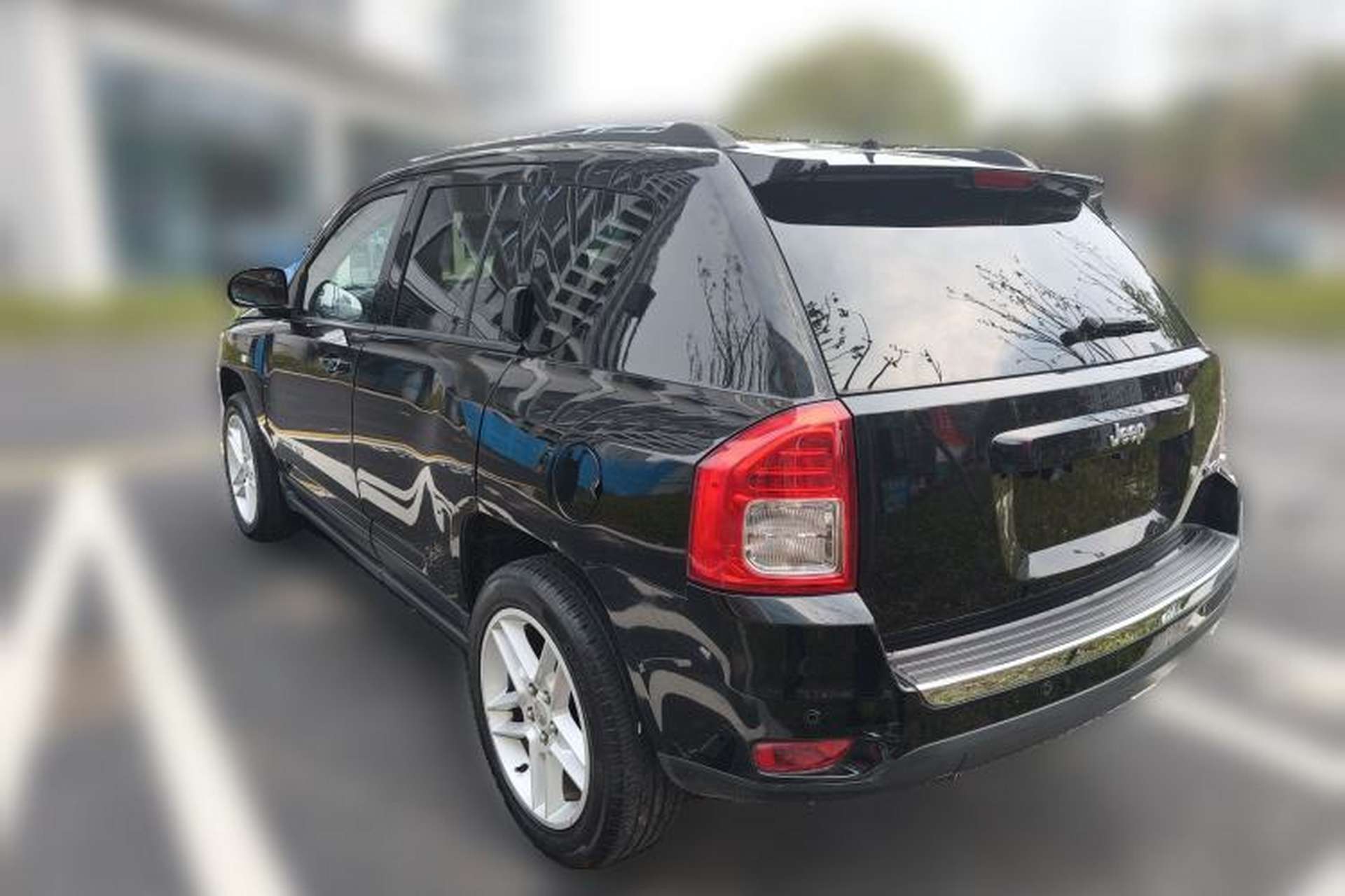 Used Jeep Compass 2013 2.0L two-wheel drive luxury version Rear Left 45 Deg