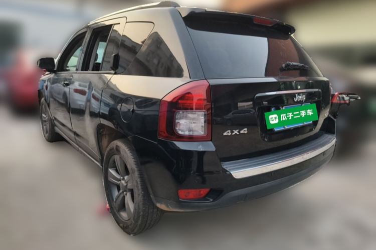 Used Jeep Compass 2013 2.4L four-wheel-drive sport version Rear Left 45 Deg