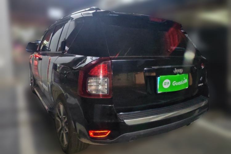 Used Jeep Compass 2013 2.4L four-wheel drive luxury version Rear Left 45 Deg