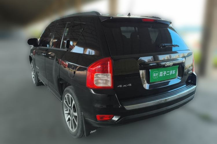 Used Jeep Compass 2013 2.4L four-wheel drive luxury version Rear Left 45 Deg