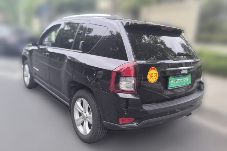 Used Jeep Compass 2013 2.4L four-wheel-drive sport version Rear Left 45 Deg