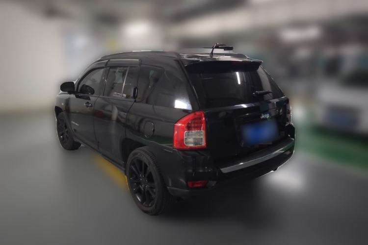 Used Jeep Compass 2013 2.0L two-wheel drive luxury version Rear Left 45 Deg