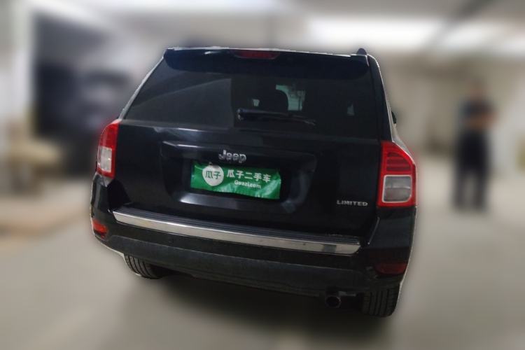 Used Jeep Compass 2013 2.0L two-wheel drive luxury version Rear