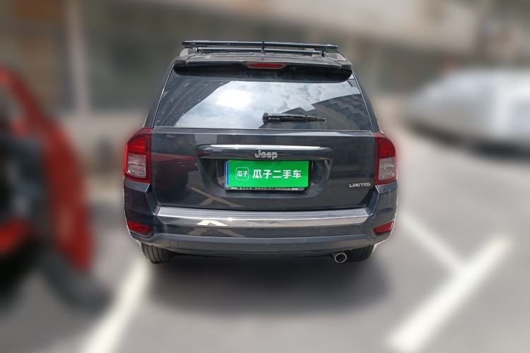 Used Jeep Compass 2013 2.4L four-wheel drive urban version Rear