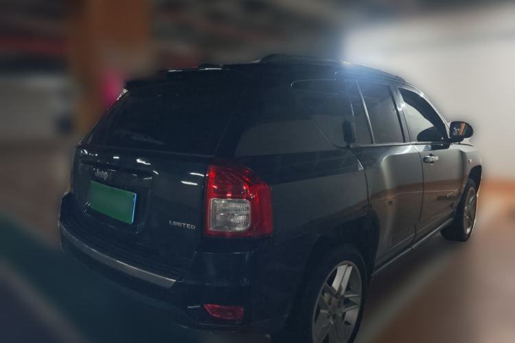 Used Jeep Compass 2013 2.0L two-wheel drive luxury version Rear Right 45 Deg