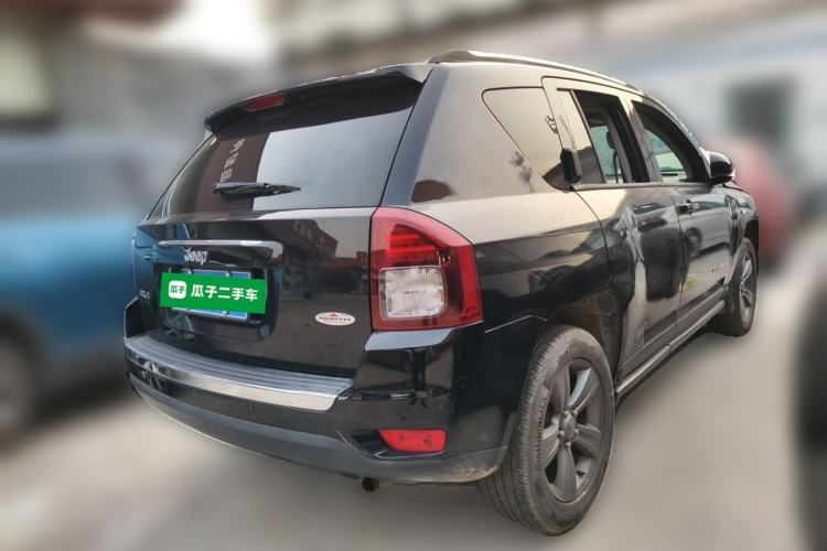 Used Jeep Compass 2013 2.4L four-wheel-drive sport version Rear Right 45 Deg