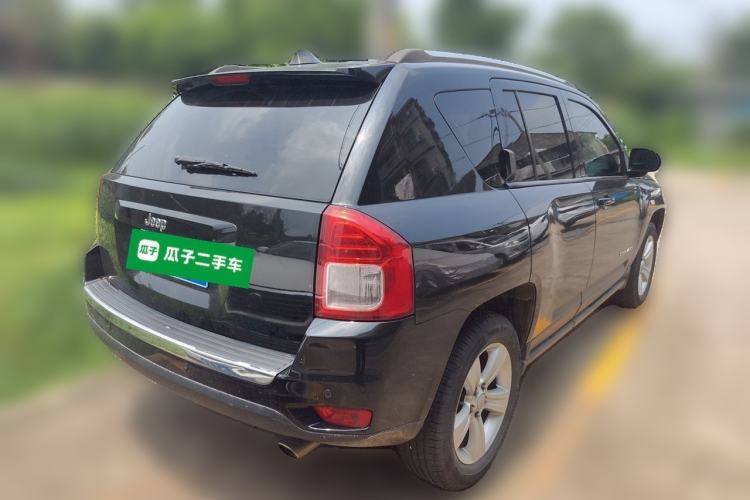 Used Jeep Compass 2013 2.4L four-wheel-drive sport version Rear Right 45 Deg