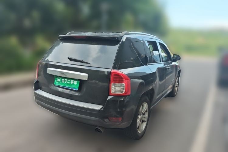Used Jeep Compass 2013 2.4L four-wheel-drive sport version Rear Right 45 Deg