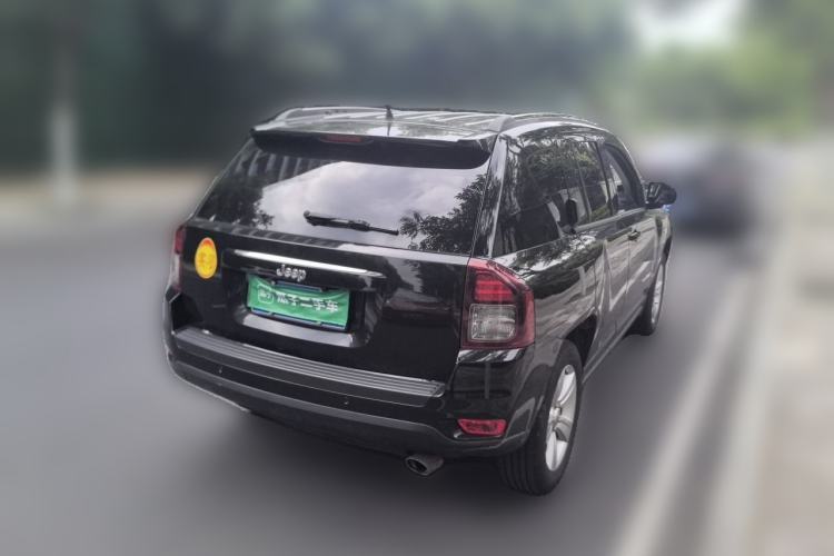 Used Jeep Compass 2013 2.4L four-wheel-drive sport version Rear Right 45 Deg