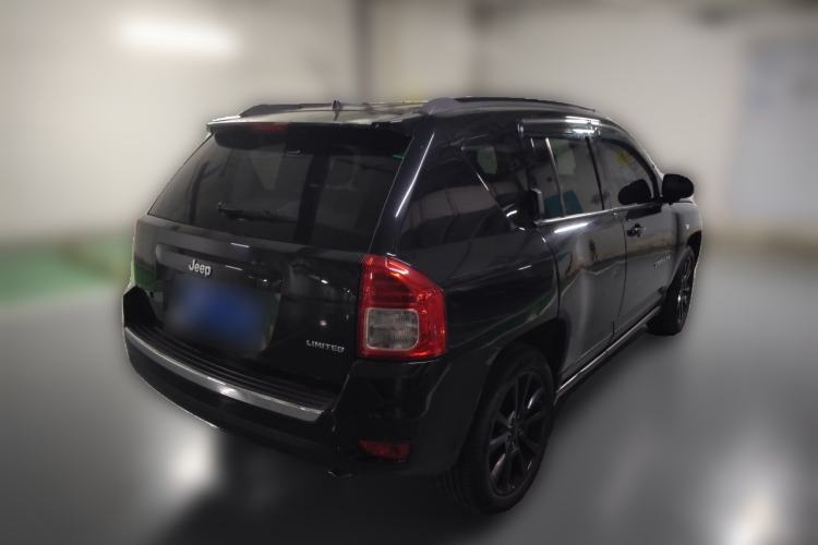 Used Jeep Compass 2013 2.0L two-wheel drive luxury version Rear Right 45 Deg