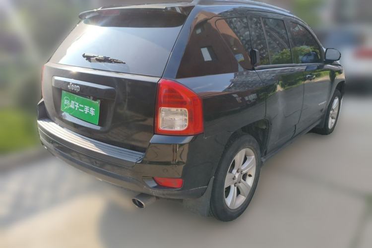 Used Jeep Compass 2013 2.4L four-wheel-drive sport version Rear Right 45 Deg