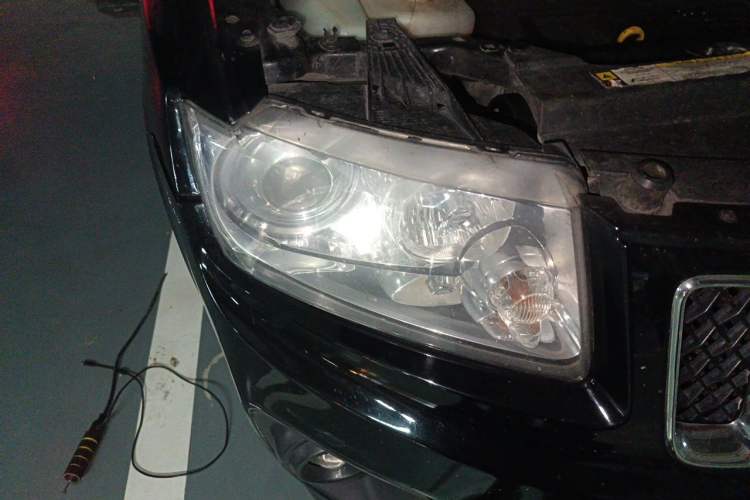 Used Jeep Compass 2013 2.4L four-wheel-drive sport version Right Front Headlight