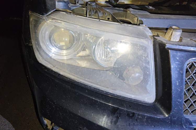 Used Jeep Compass 2013 2.0L two-wheel drive sport version Right Front Headlight