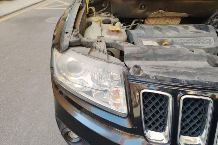 Used Jeep Compass 2013 2.0L two-wheel drive luxury version Right Front Headlight