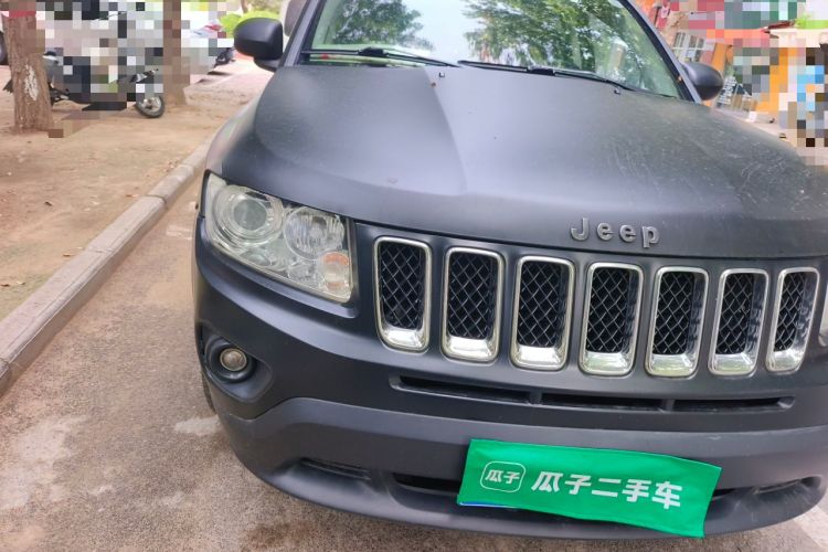 Used Jeep Compass 2013 2.4L four-wheel drive luxury version Right Front Headlight