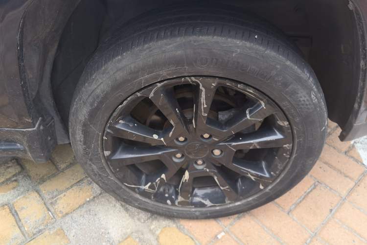 Used Jeep Compass 2013 2.4L Four-wheel Drive Black Edition with Navigation Right Front Wheel Hub