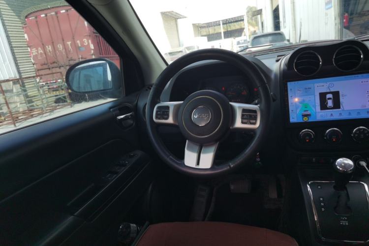 Used Jeep Compass 2013 2.0L two-wheel drive sport version Steering Wheel