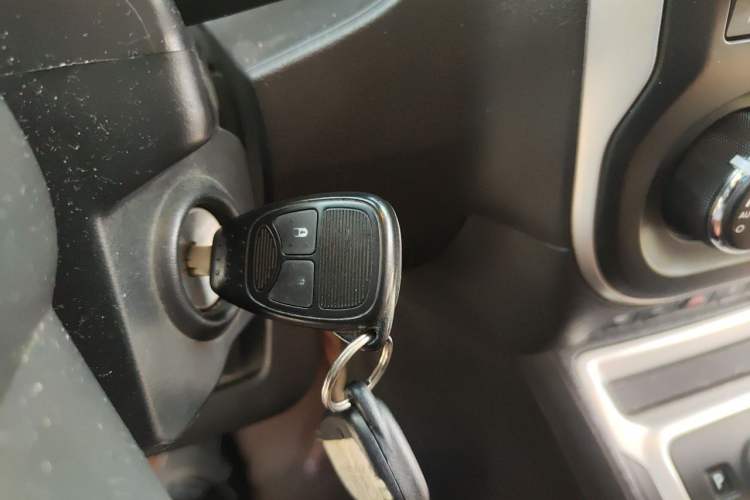 Used Jeep Compass 2013 2.4L four-wheel drive urban version Vehicle Key