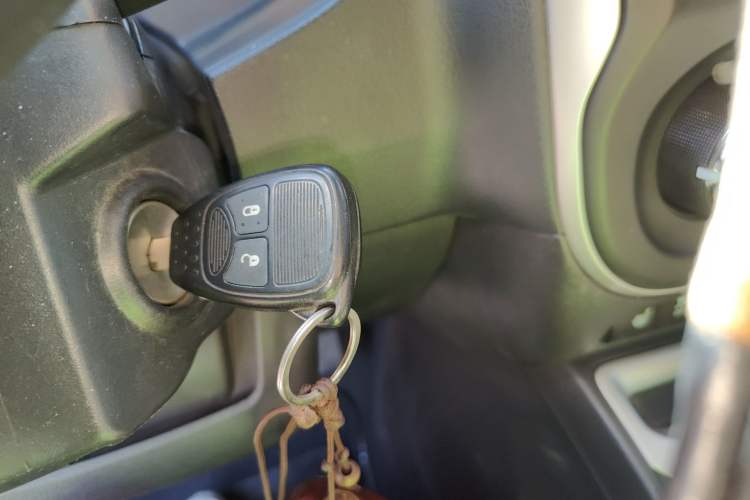 Used Jeep Compass 2013 2.4L four-wheel drive luxury version Vehicle Key
