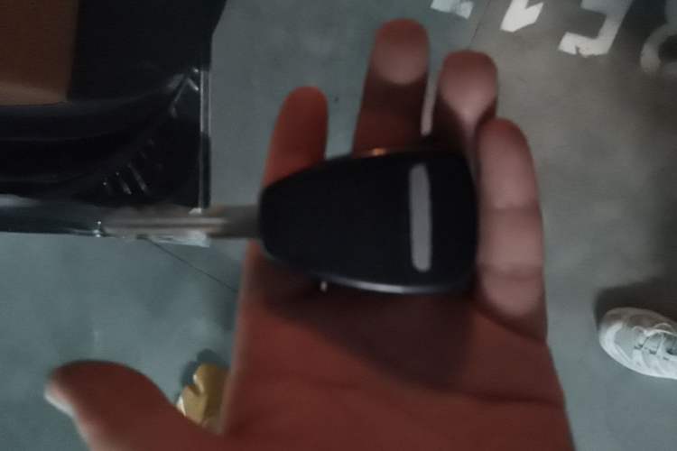 Used Jeep Compass 2013 2.4L four-wheel drive urban version Vehicle Key