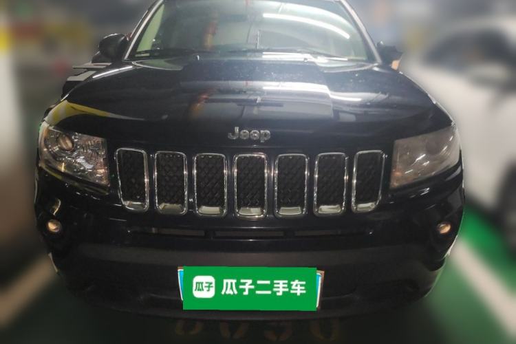 Used Jeep Compass 2013 2.4L four-wheel drive luxury version Front
