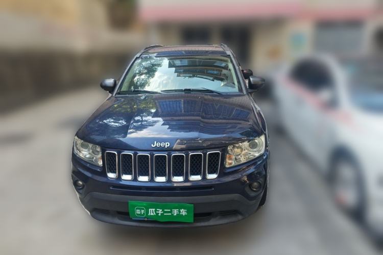 Used Jeep Compass 2013 2.4L four-wheel-drive sport version Front