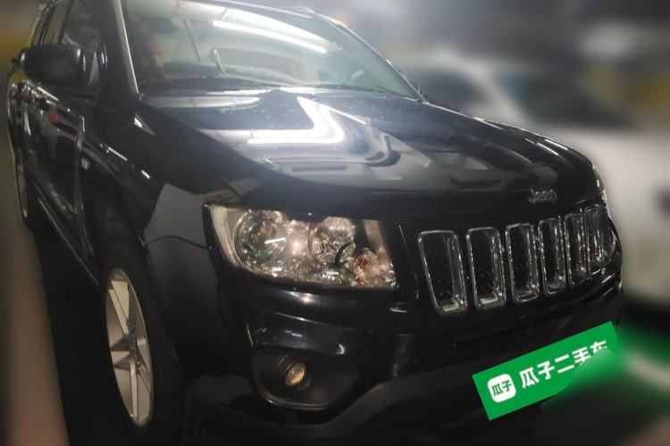 Used Jeep Compass 2013 2.4L four-wheel drive luxury version Front Right 45 Deg