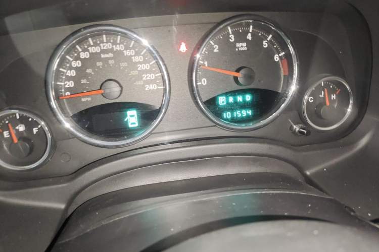 Used Jeep Compass 2013 2.4L four-wheel drive luxury version Odometer Close Up