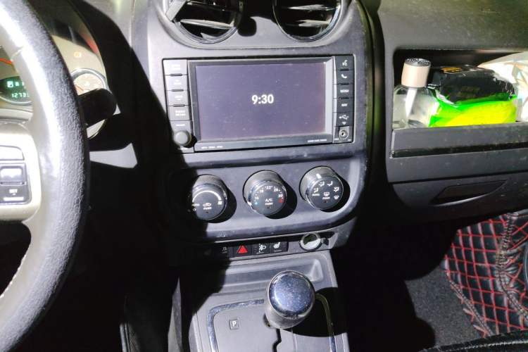 Used Jeep Compass 2013 2.4L Four-wheel Drive Black Edition with Navigation Audio And AC Panel