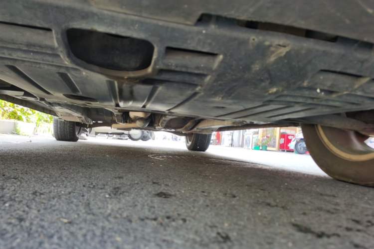 Used Jeep Compass 2013 2.0L two-wheel drive sport version Chassis Front