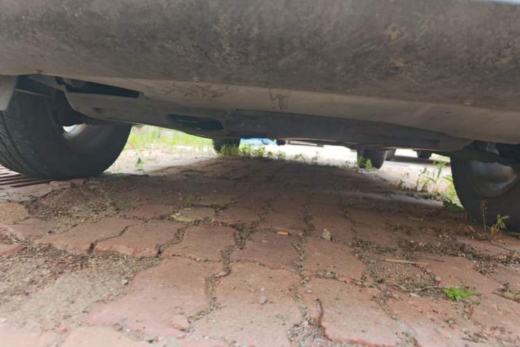 Used Jeep Compass 2013 2.4L four-wheel-drive sport version Chassis Front