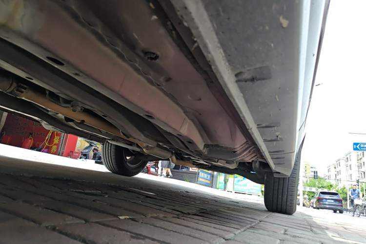Used Jeep Compass 2013 2.4L four-wheel-drive sport version Chassis Front Left