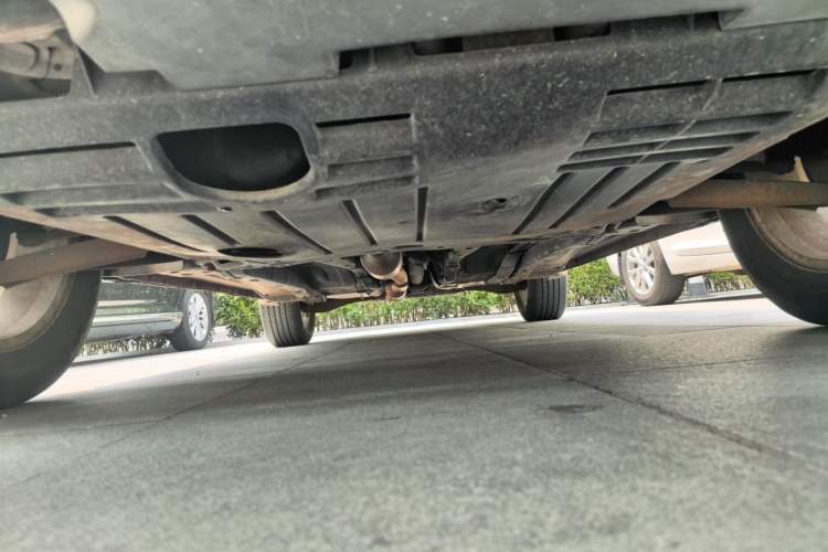 Used Jeep Compass 2013 2.4L four-wheel-drive sport version Chassis Front