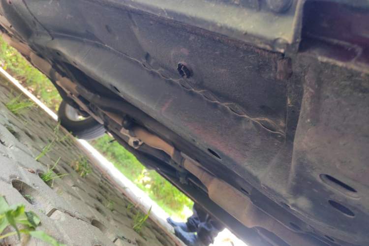 Used Jeep Compass 2013 2.4L four-wheel-drive sport version Chassis Front Right