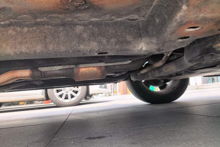 Used Jeep Compass 2013 2.4L four-wheel-drive sport version Chassis Front Right