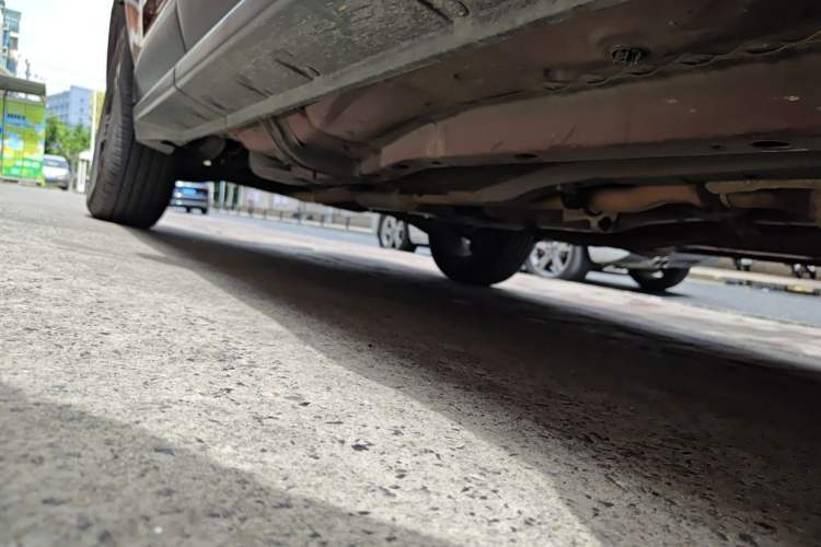 Used Jeep Compass 2013 2.4L four-wheel-drive sport version Chassis Front Right
