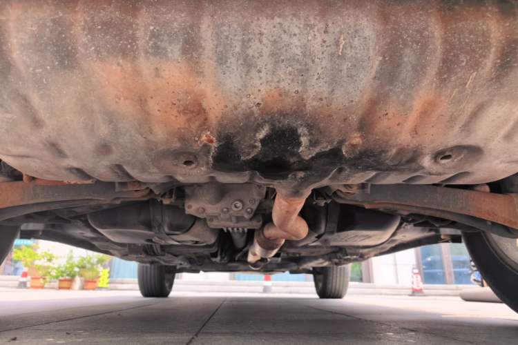 Used Jeep Compass 2013 2.4L four-wheel-drive sport version Chassis Rear