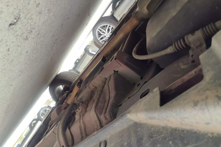 Used Jeep Compass 2013 2.4L four-wheel drive urban version Chassis Rear Right