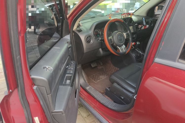Used Jeep Compass 2013 2.0L two-wheel drive luxury version Driver Seat