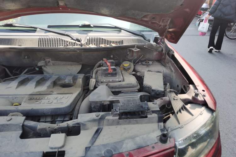 Used Jeep Compass 2013 2.0L two-wheel drive sport version Engine Bay Left