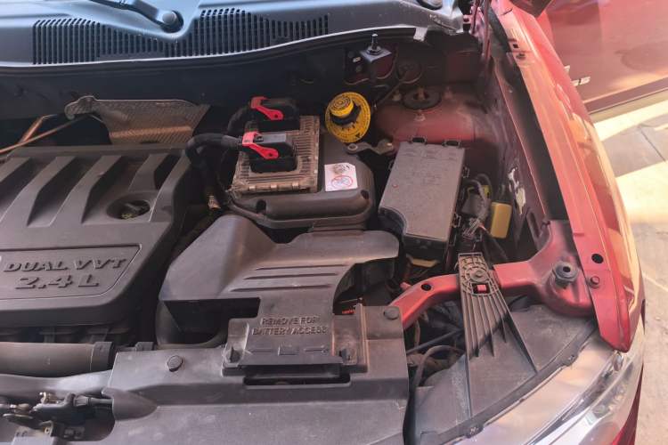 Used Jeep Compass 2013 2.4L four-wheel drive luxury version Engine Bay Left