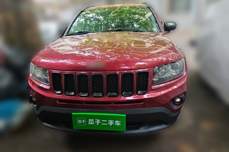 Used Jeep Compass 2013 2.0L Two-Wheel Drive Black Luxury Edition Front
