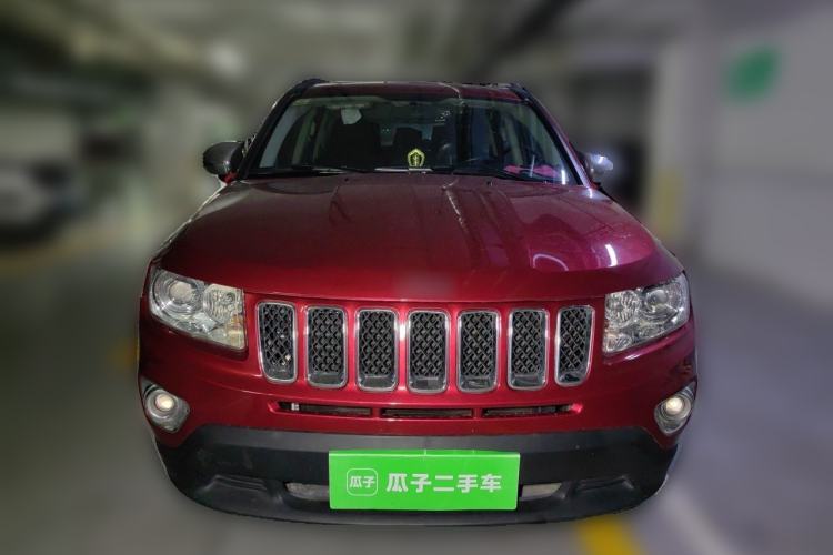 Used Jeep Compass 2013 2.4L four-wheel-drive sport version Front