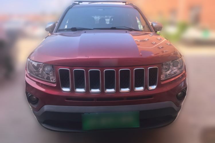 Used Jeep Compass 2013 2.4L four-wheel drive luxury version Front