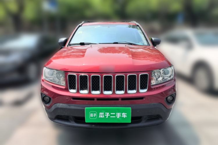 Used Jeep Compass 2013 2.4L four-wheel-drive sport version Front