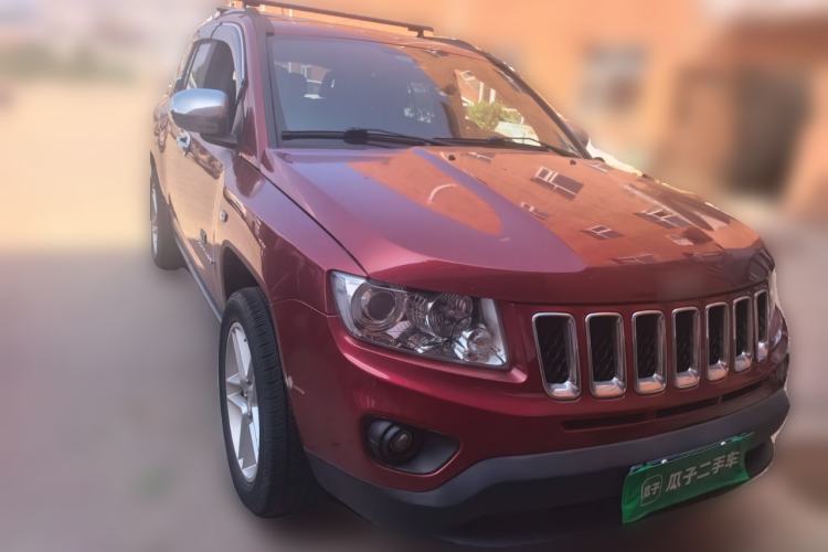 Used Jeep Compass 2013 2.4L four-wheel drive luxury version Front Right 45 Deg