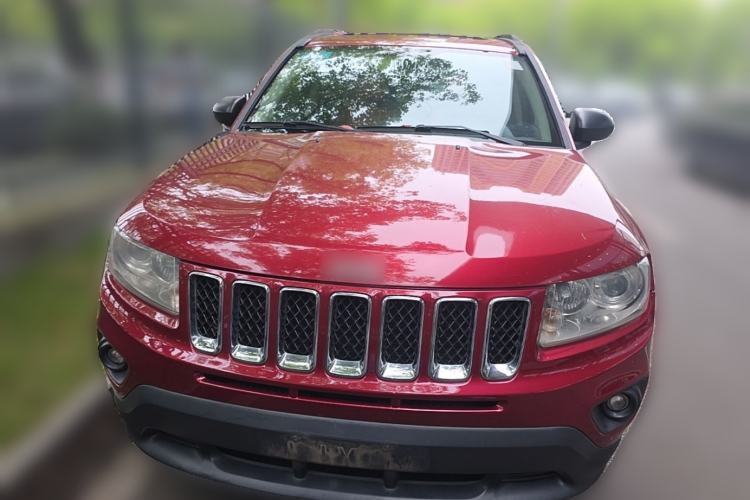 Used Jeep Compass 2013 2.4L four-wheel-drive sport version Front